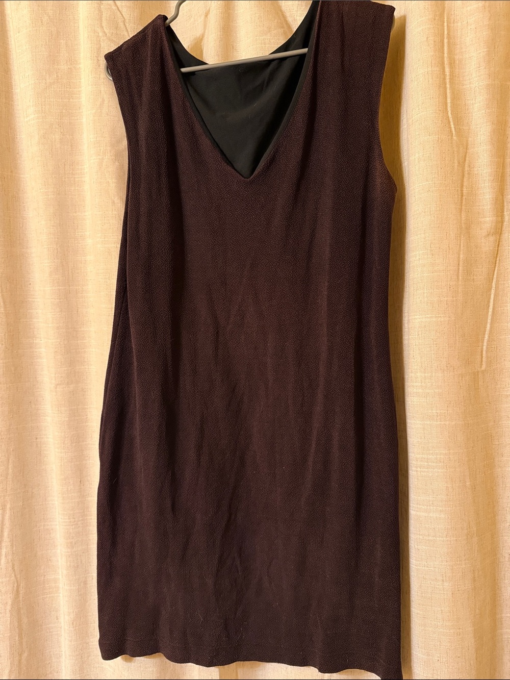 Sleeveless V-Neck Tunic Top in Deep Brown
